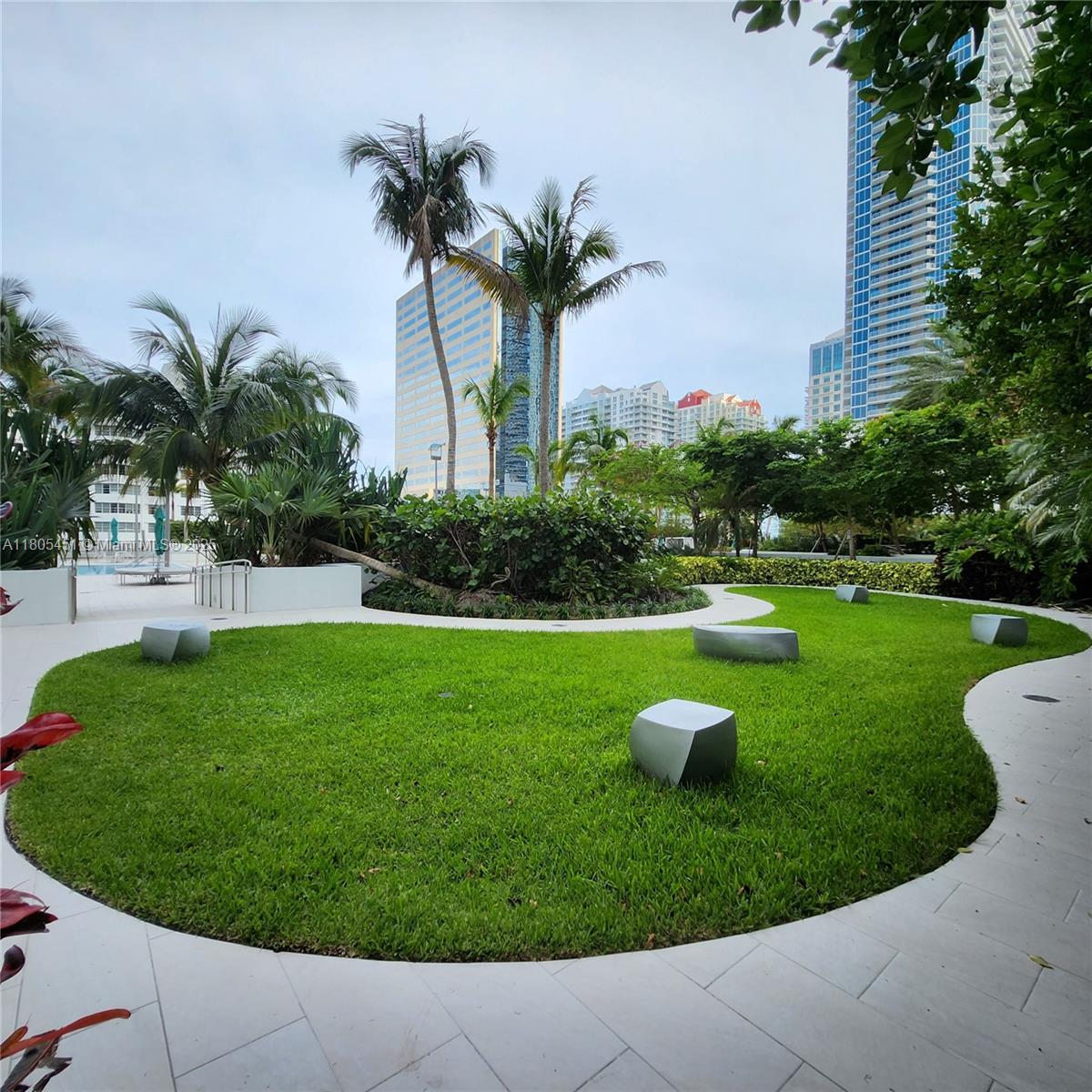 THE PLAZA 851 BRICKELL CO - Residential Lease