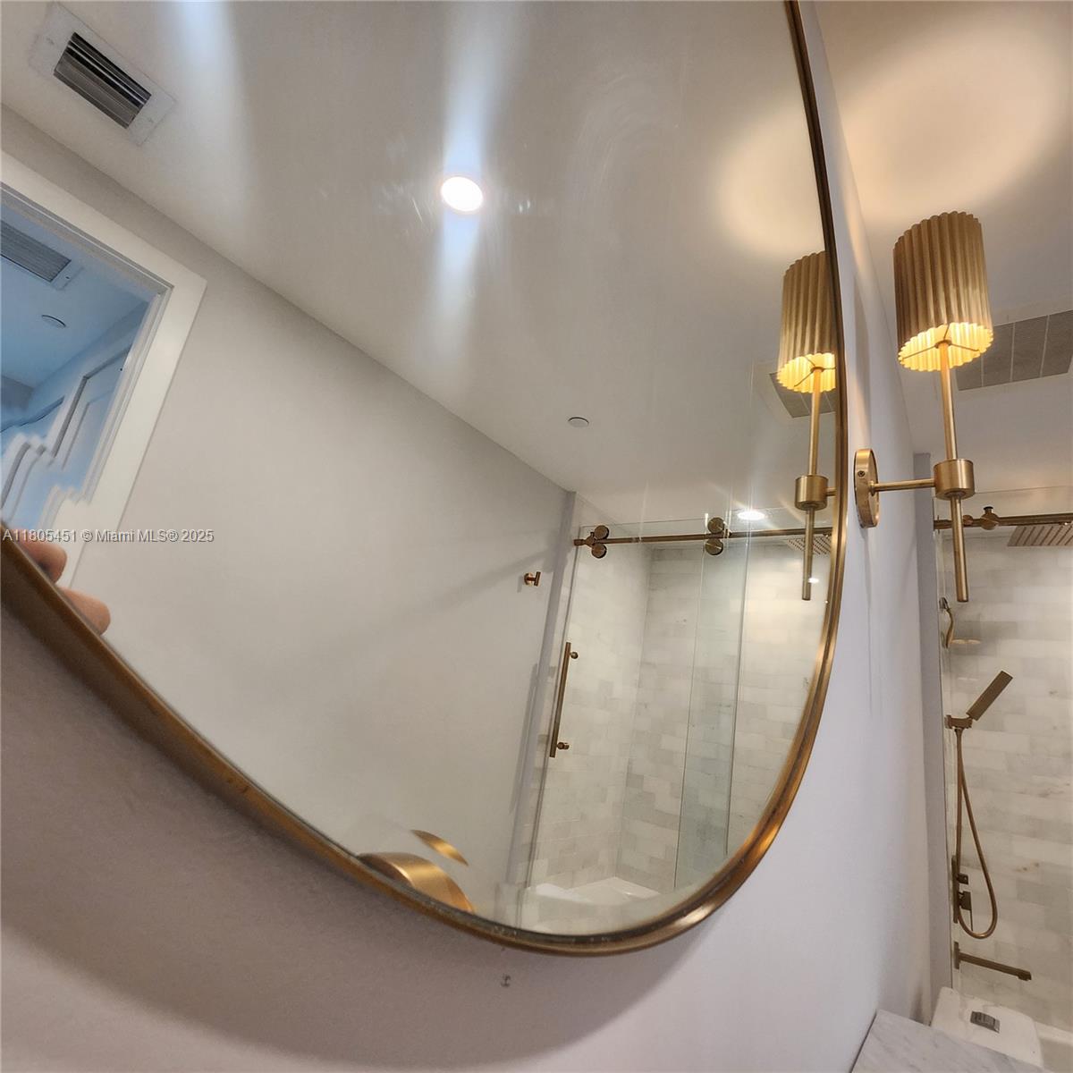 THE PLAZA 851 BRICKELL CO - Residential Lease