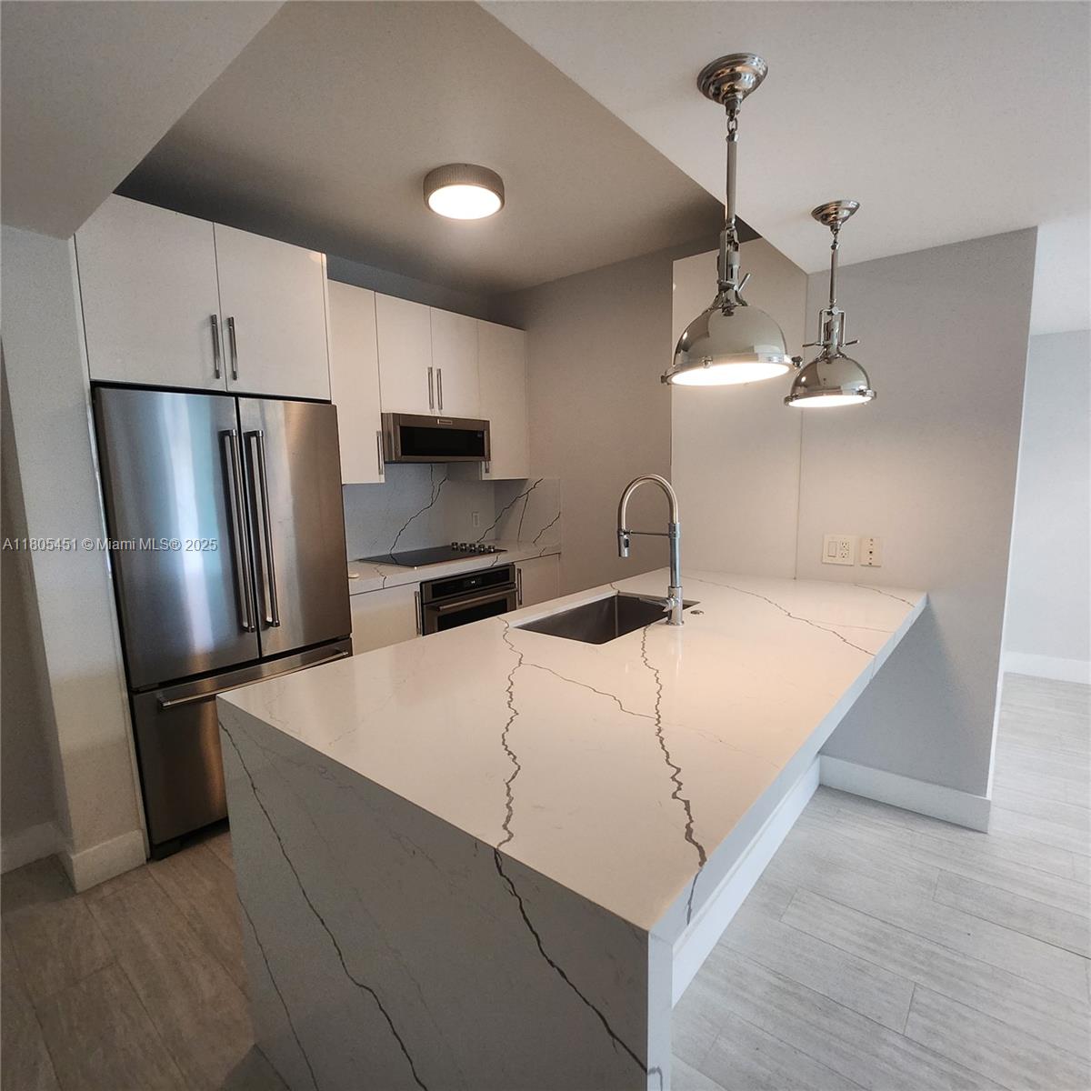 THE PLAZA 851 BRICKELL CO - Residential Lease