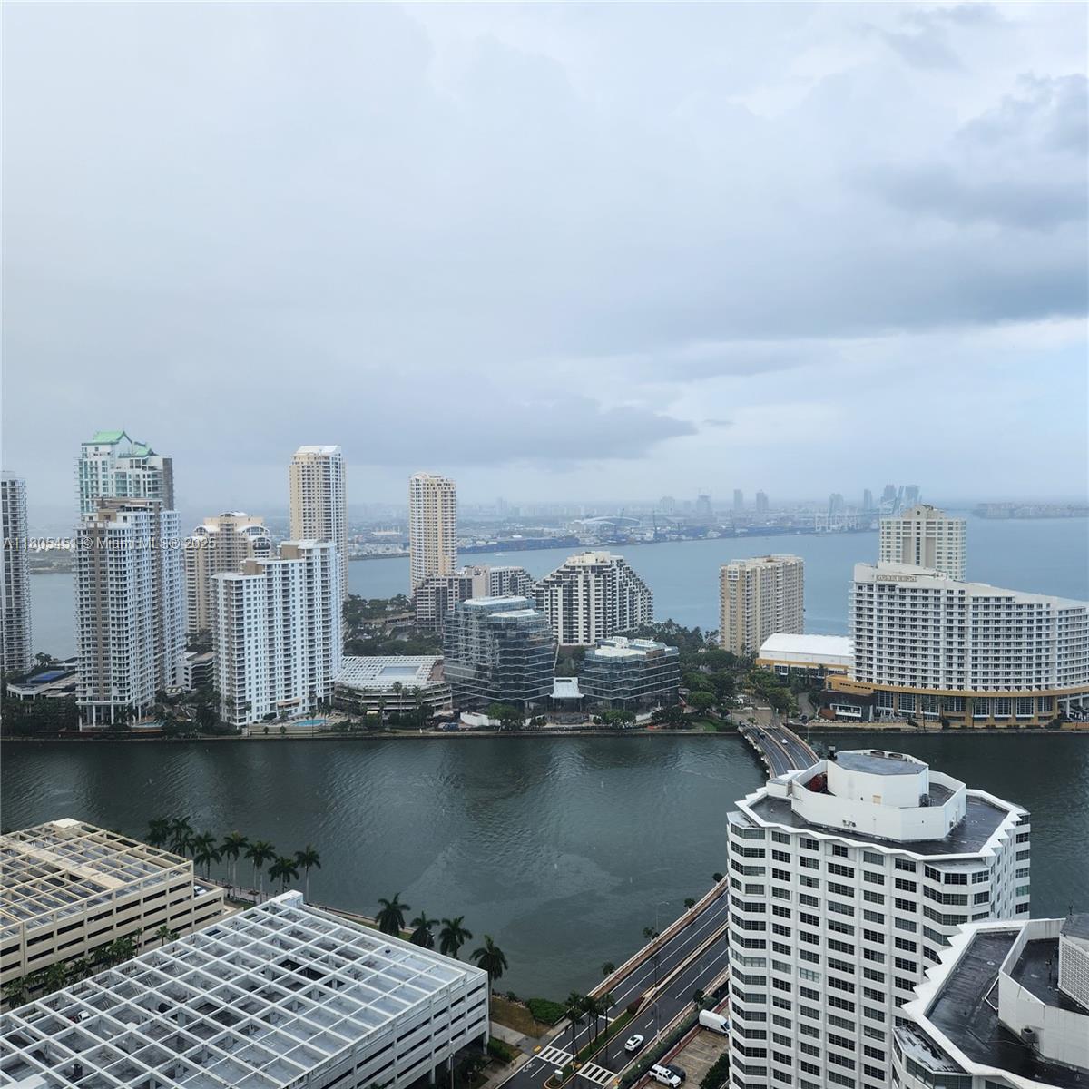 THE PLAZA 851 BRICKELL CO - Residential Lease