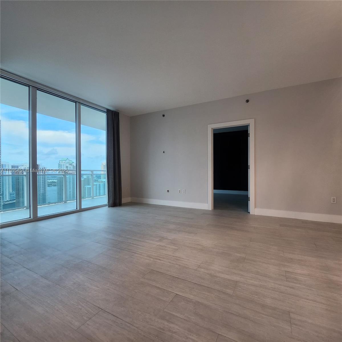 THE PLAZA 851 BRICKELL CO - Residential Lease