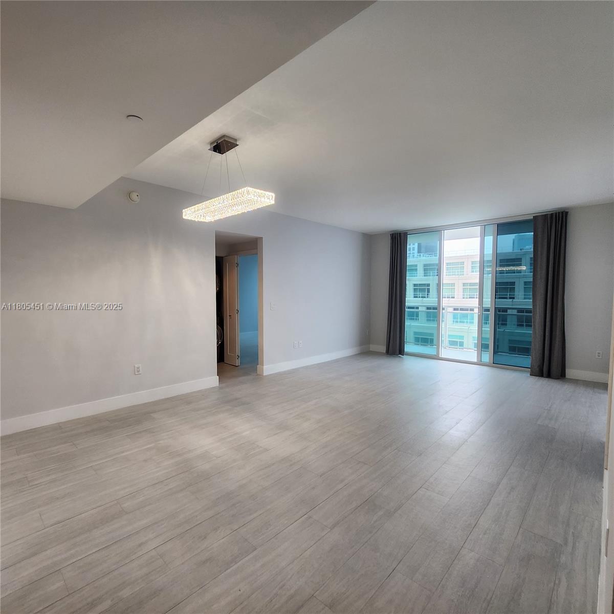 THE PLAZA 851 BRICKELL CO - Residential Lease