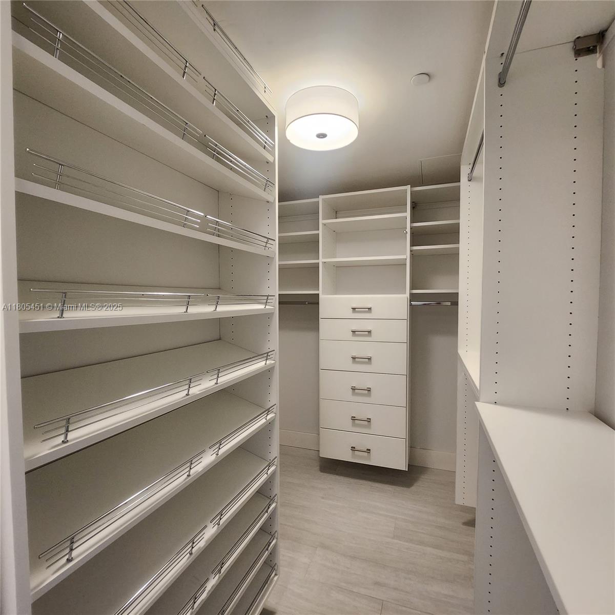 THE PLAZA 851 BRICKELL CO - Residential Lease