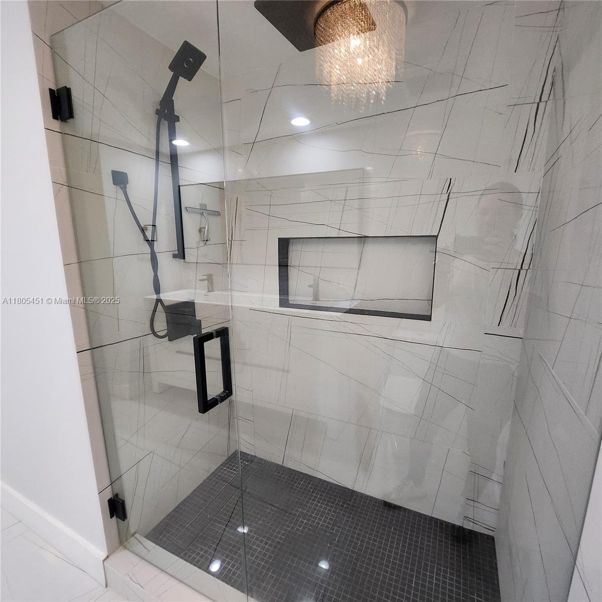 THE PLAZA 851 BRICKELL CO - Residential Lease