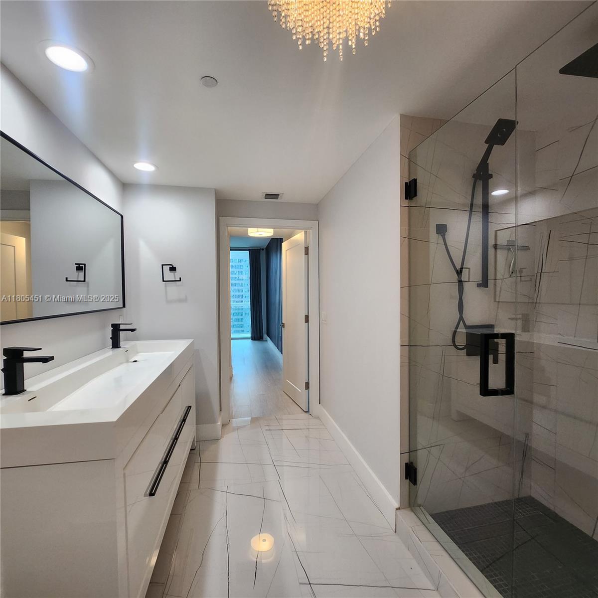 THE PLAZA 851 BRICKELL CO - Residential Lease