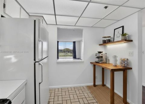 Tiny photo for 3300 W Rolling Hills Cir #606, Davie, FL 33328 (MLS # A12008192)