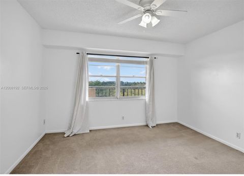 Tiny photo for 3300 W Rolling Hills Cir #606, Davie, FL 33328 (MLS # A12008192)