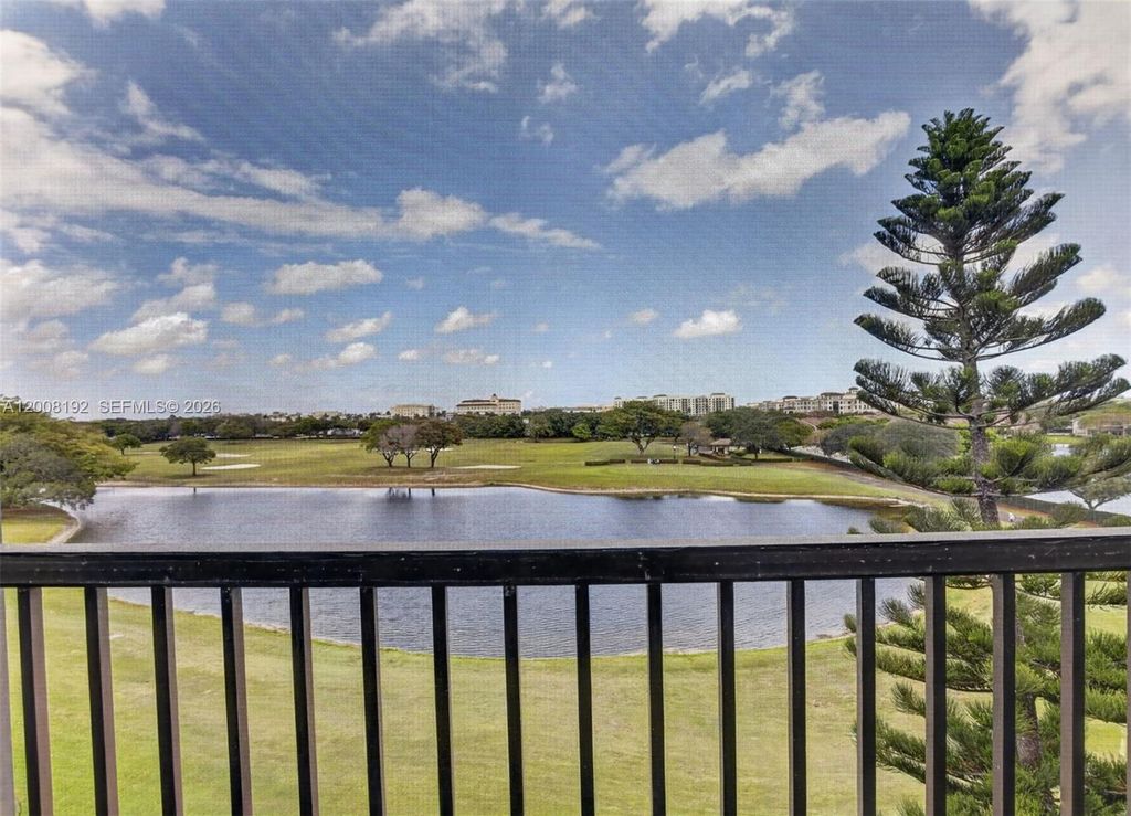 Photo of 3300 W Rolling Hills Cir #606, Davie, FL 33328 (MLS # A12008192)