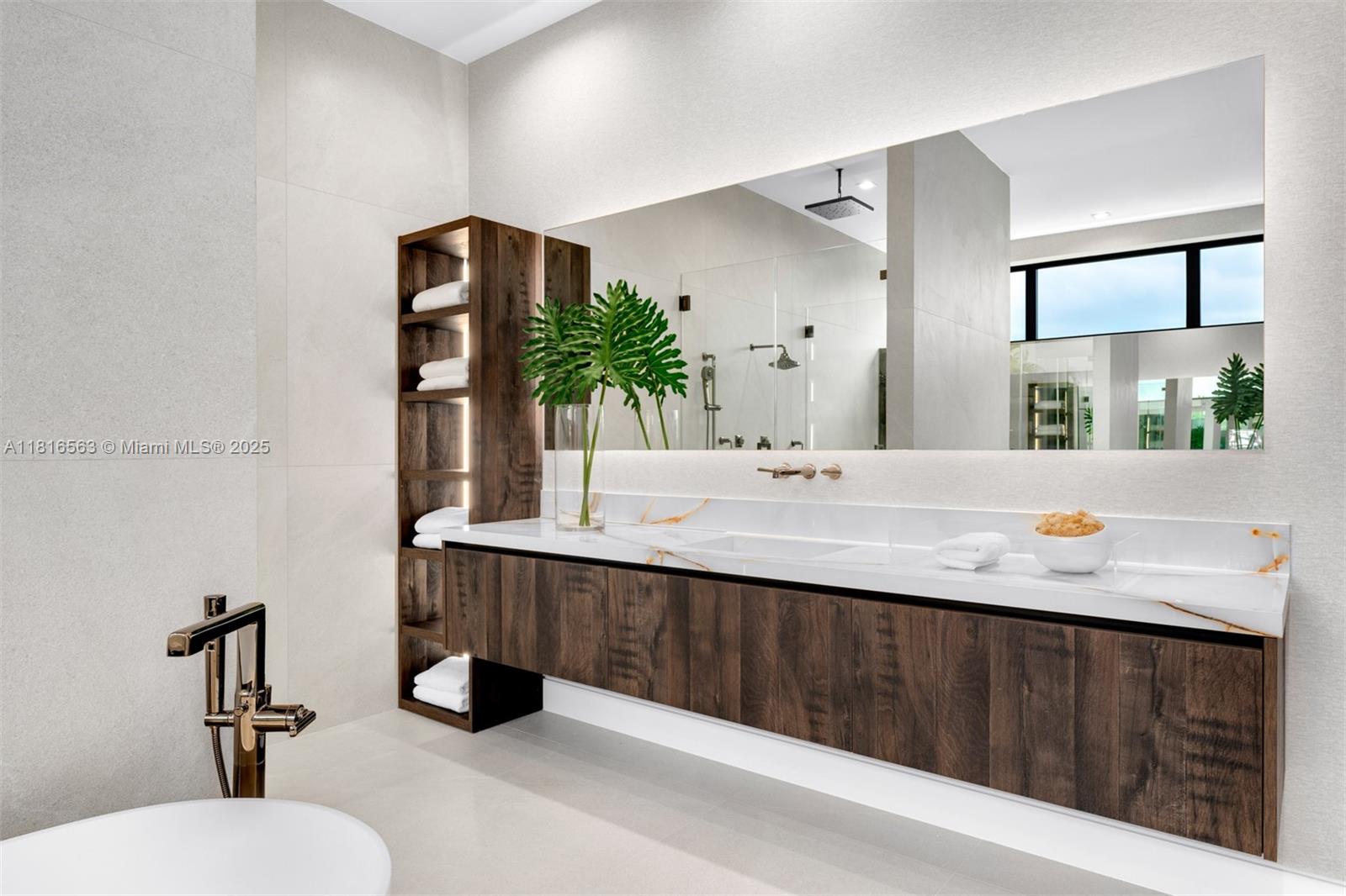 SUDLOW PARK - Residential