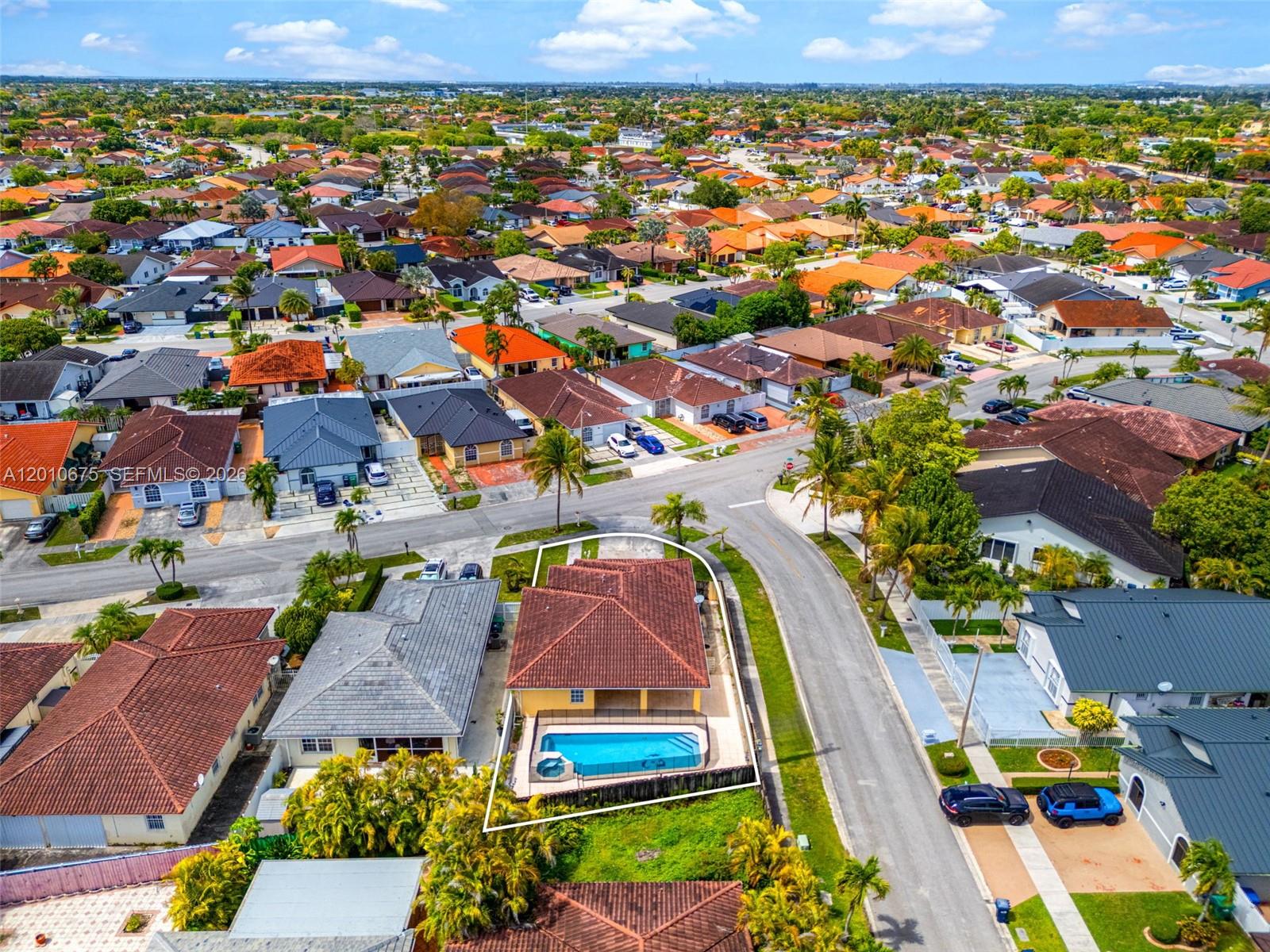 BIRD LAKES SOUTH SEC 2 - Residential