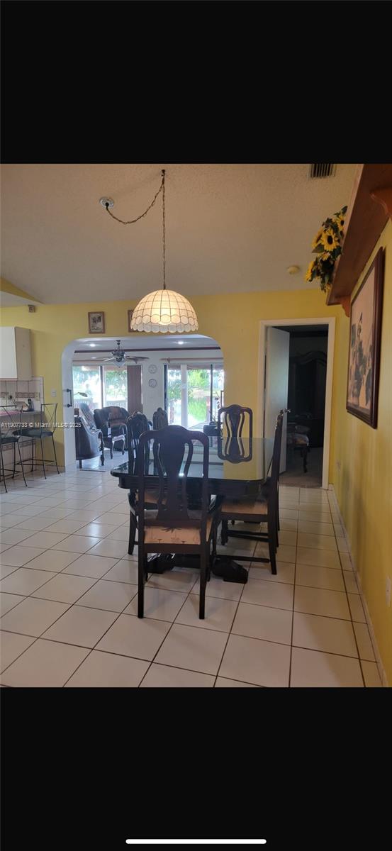 LAKES OF PALM SPRINGS - Residential Lease