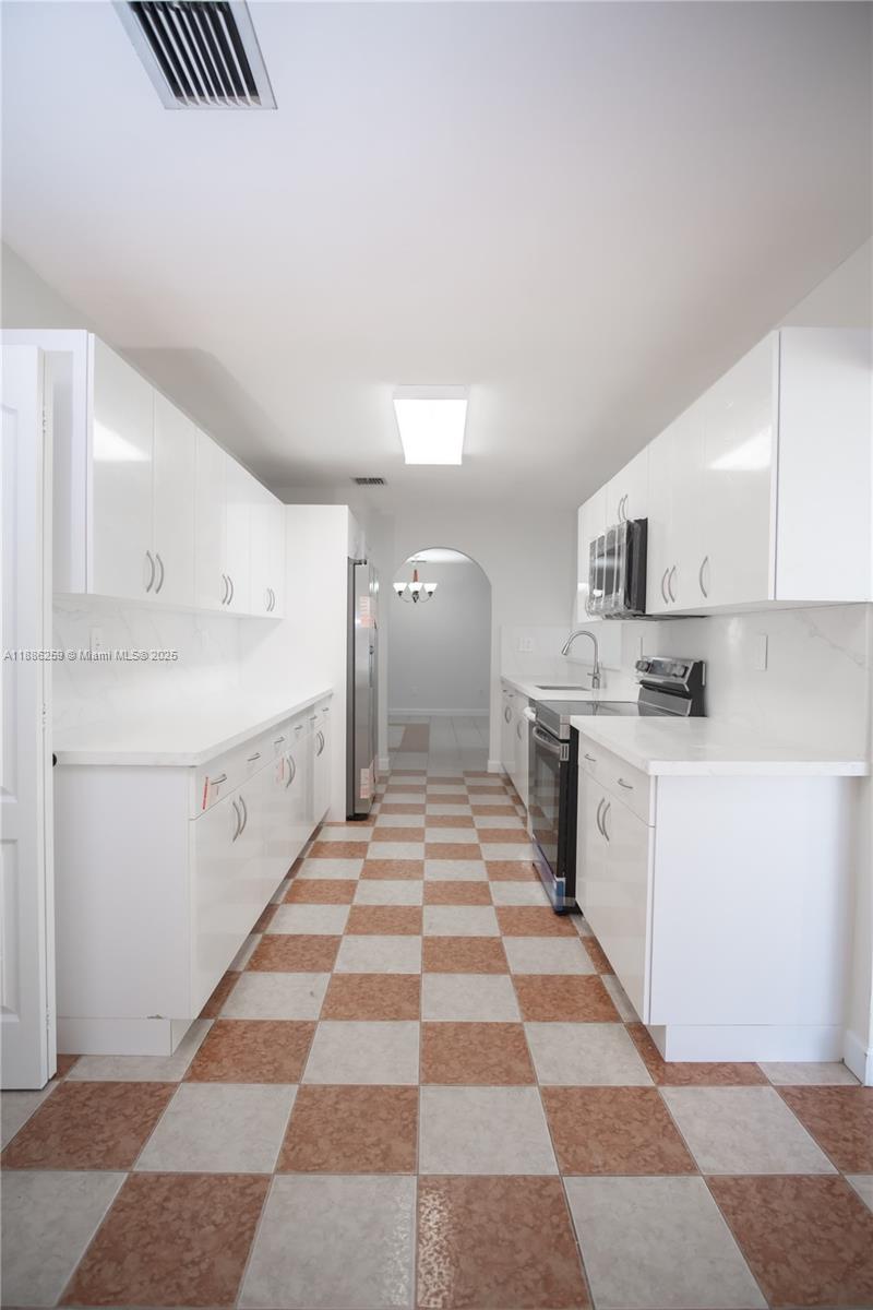 LAKE MARKS AT WESTWIND - Residential