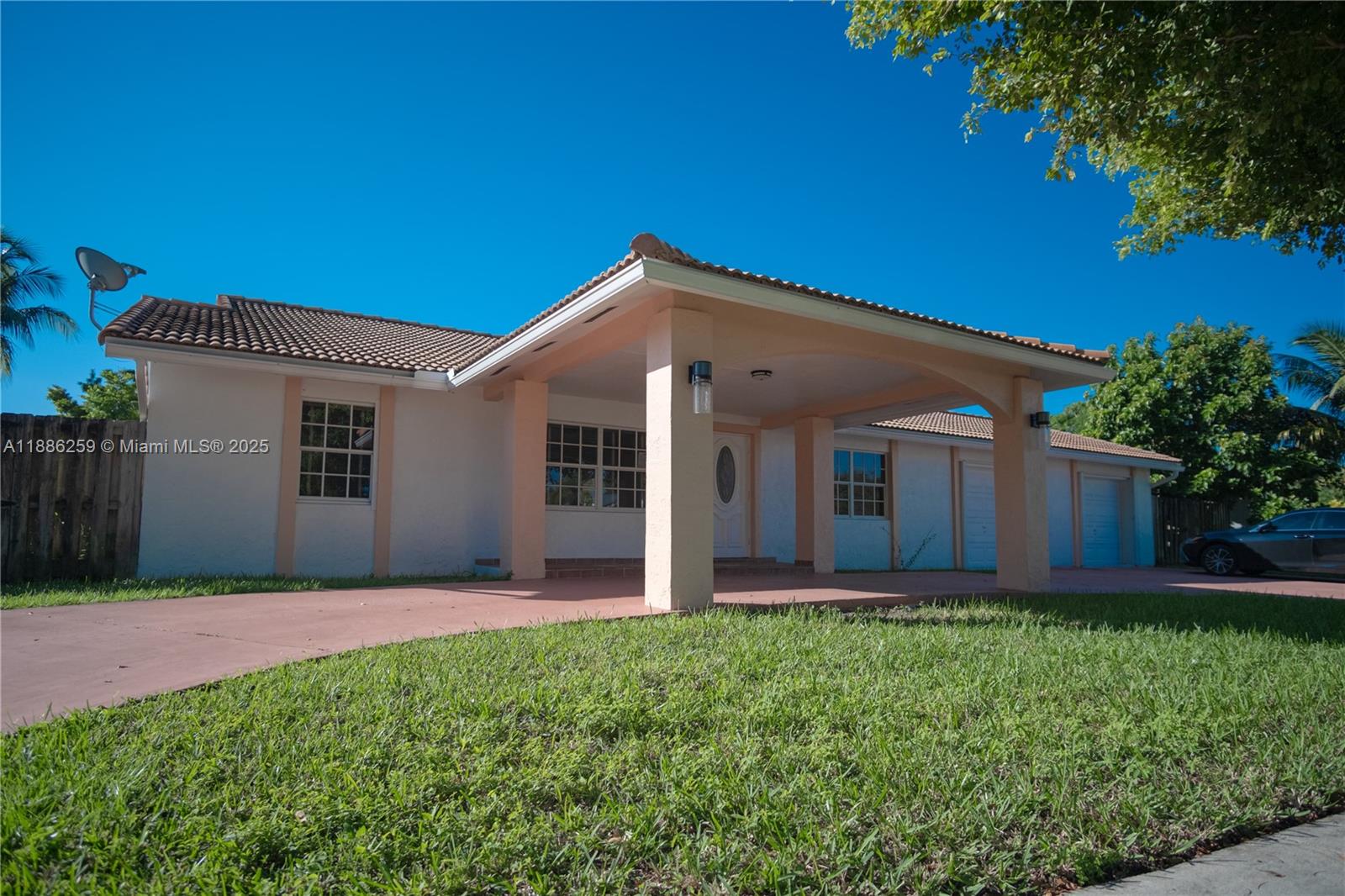 LAKE MARKS AT WESTWIND - Residential