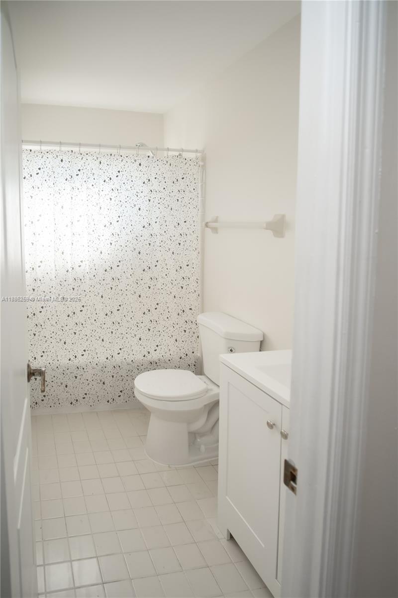 LAKE MARKS AT WESTWIND - Residential