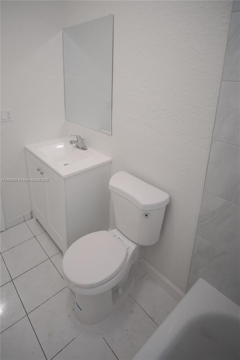 LAKE MARKS AT WESTWIND - Residential