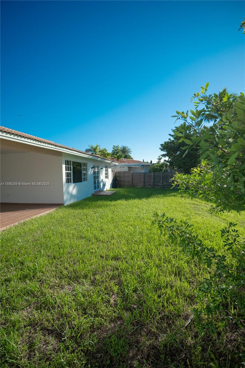 LAKE MARKS AT WESTWIND - Residential