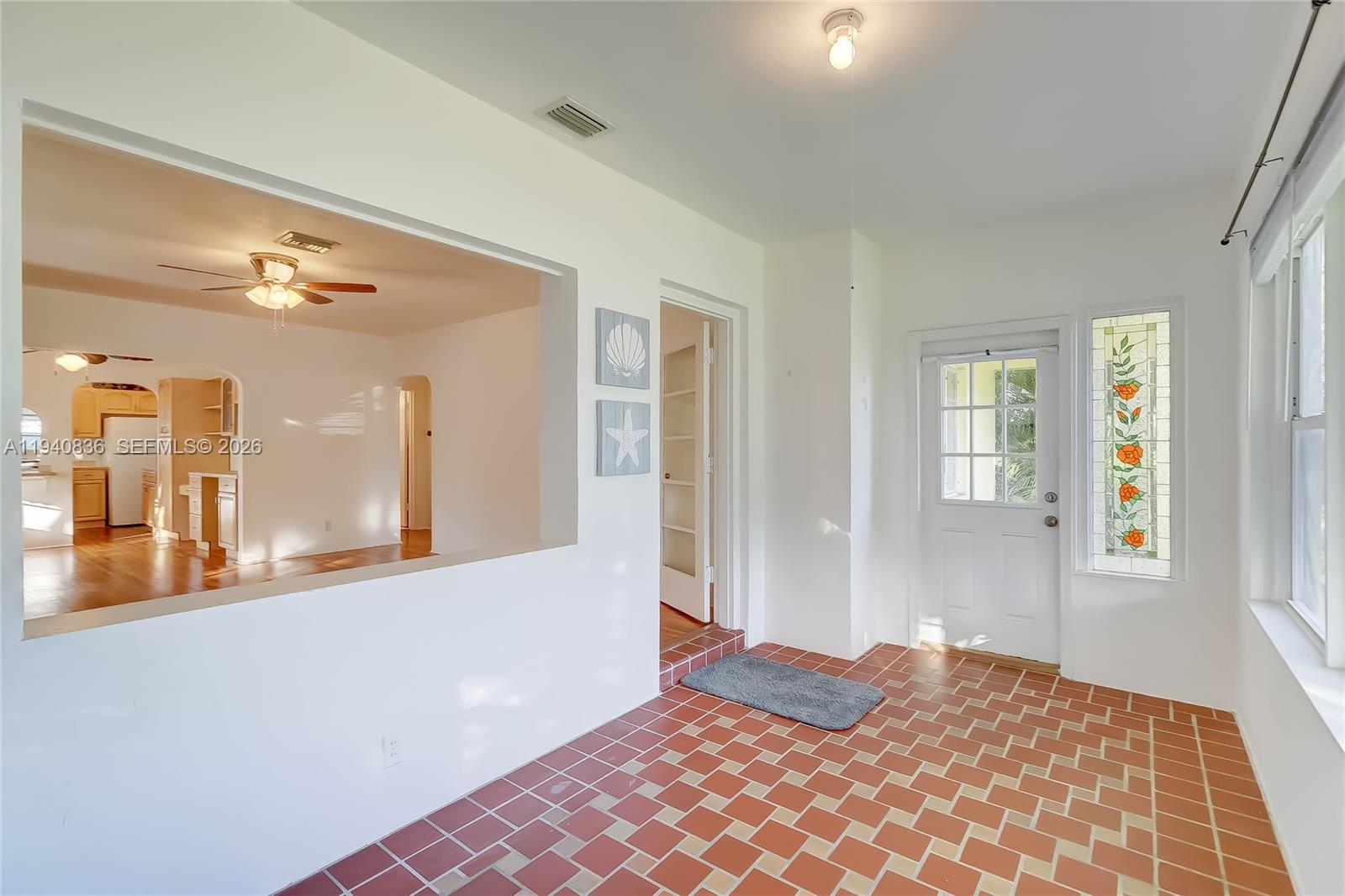 HOLLYWOOD - Residential Lease