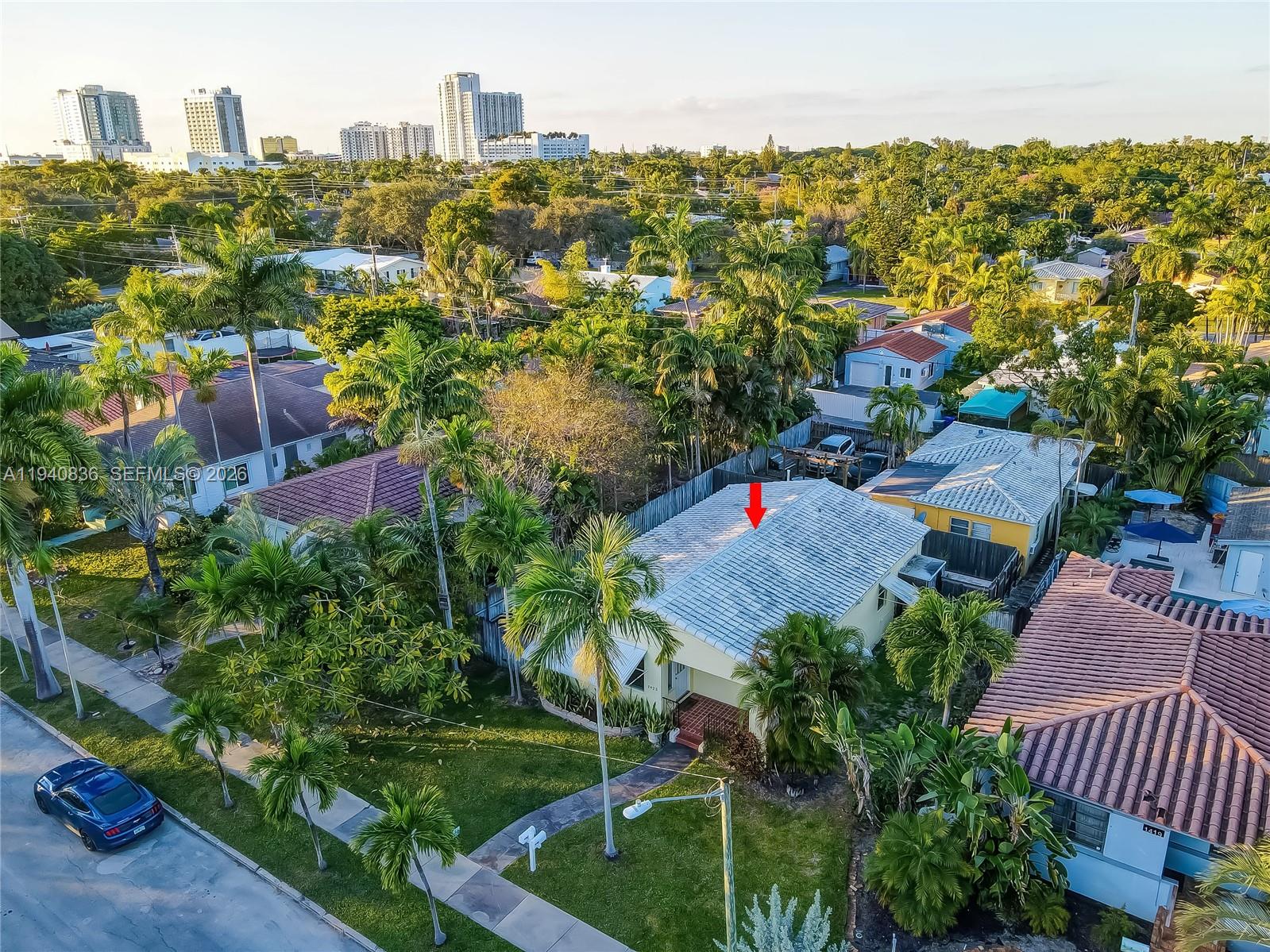 HOLLYWOOD - Residential Lease