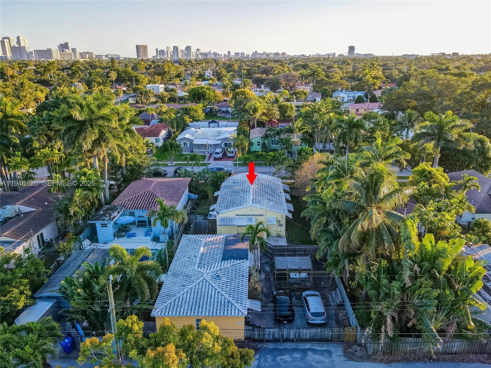 HOLLYWOOD - Residential Lease