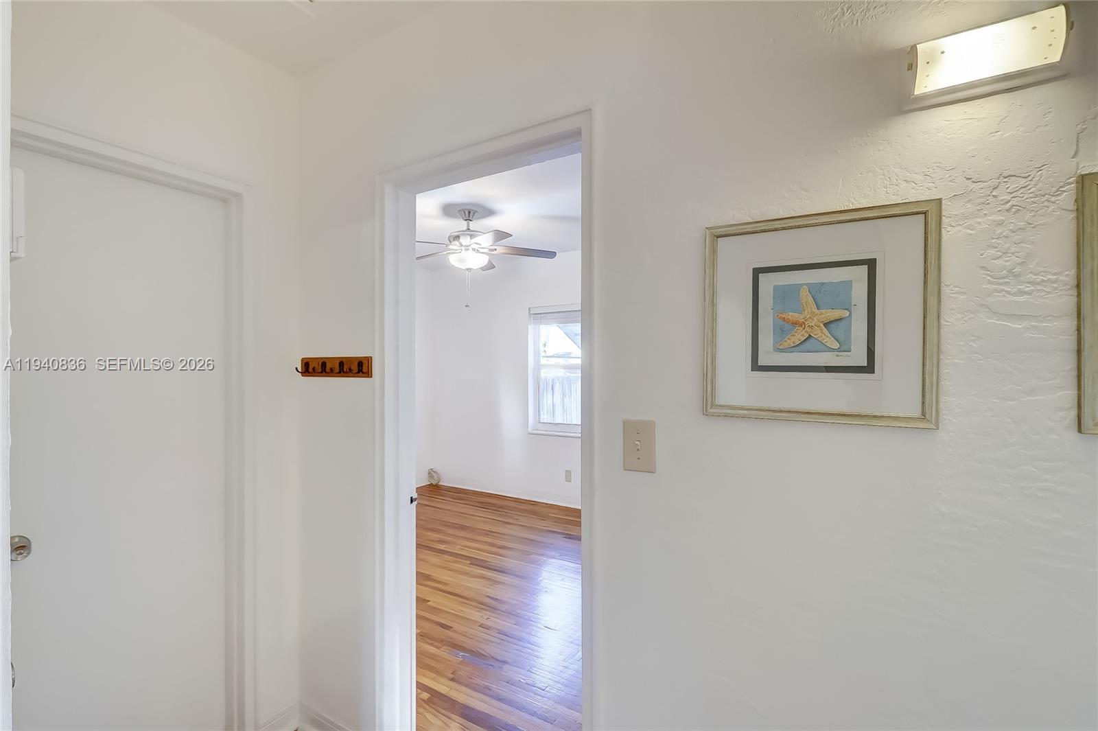 HOLLYWOOD - Residential Lease