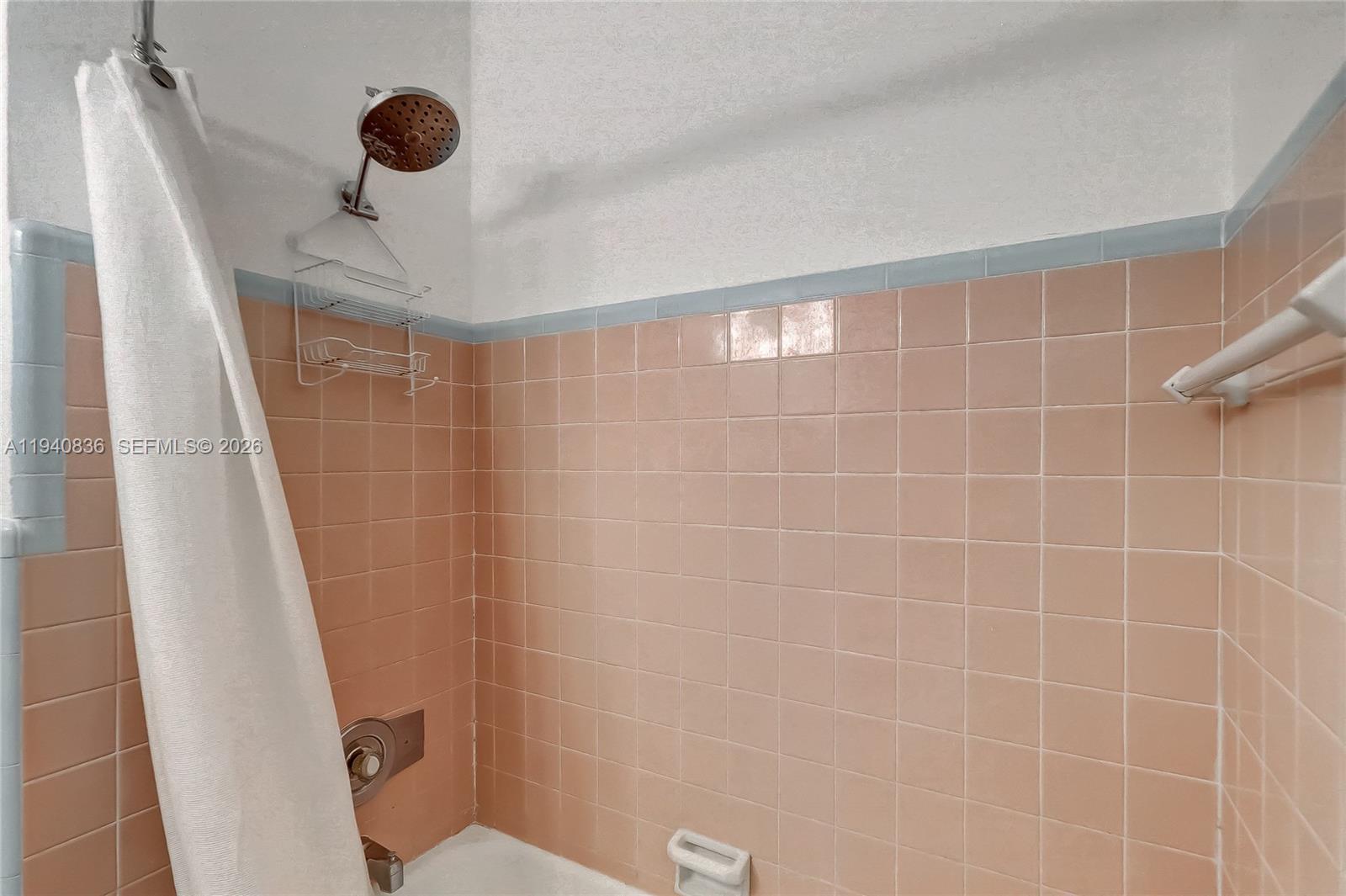 HOLLYWOOD - Residential Lease