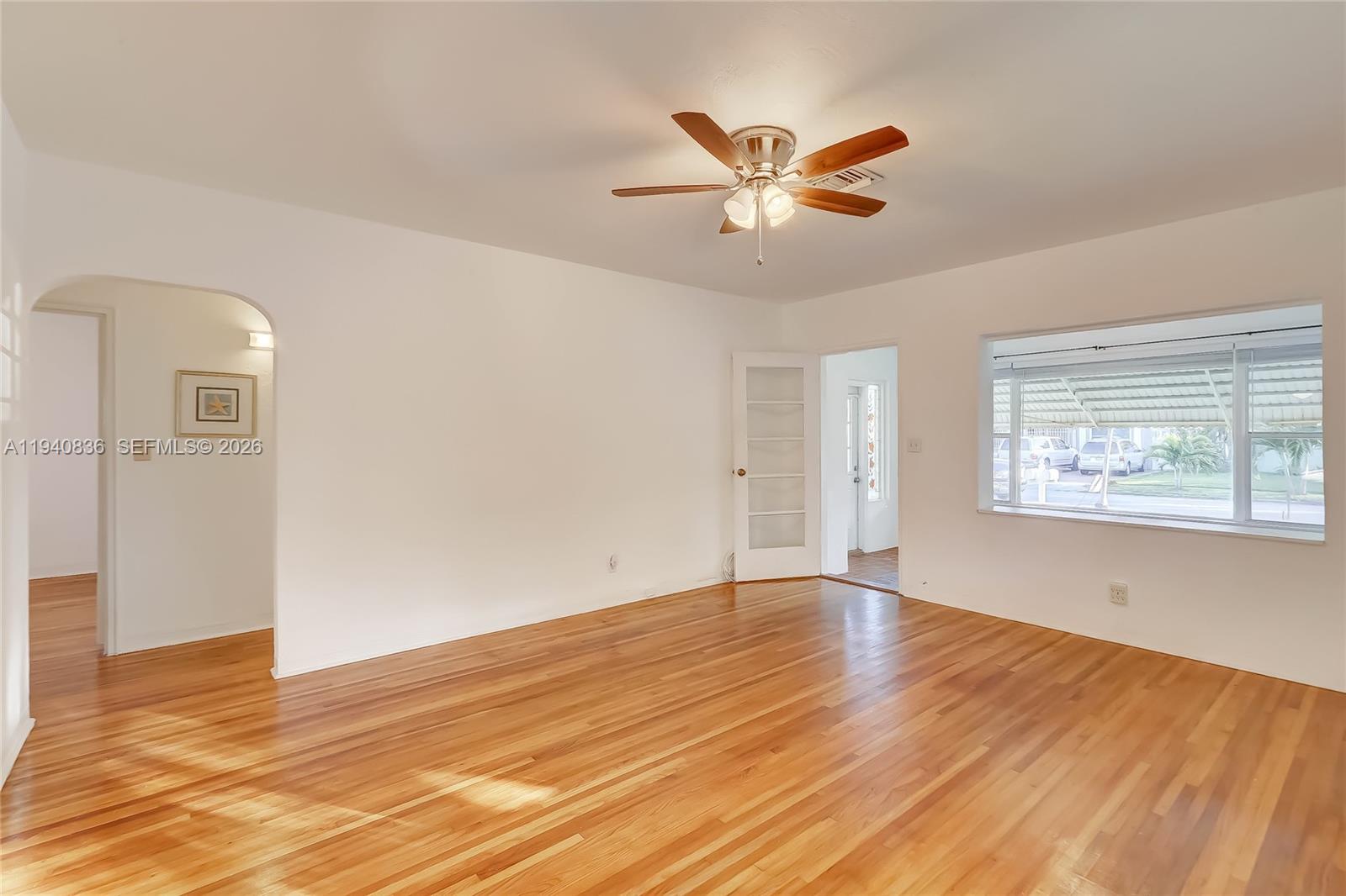 HOLLYWOOD - Residential Lease