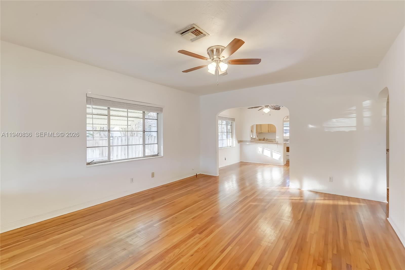 HOLLYWOOD - Residential Lease