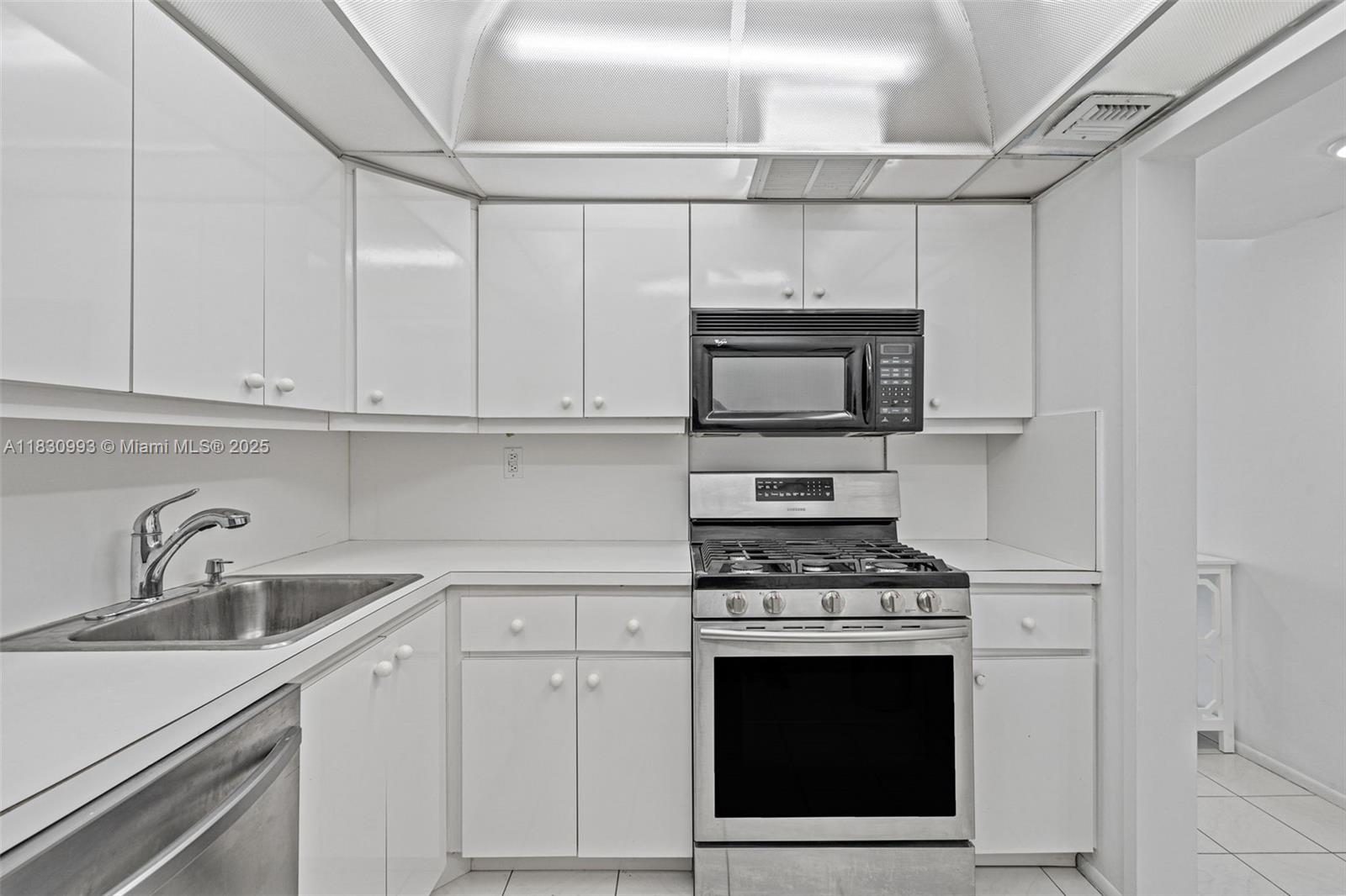 PARKER PLAZA CONDO ESTATE - Residential