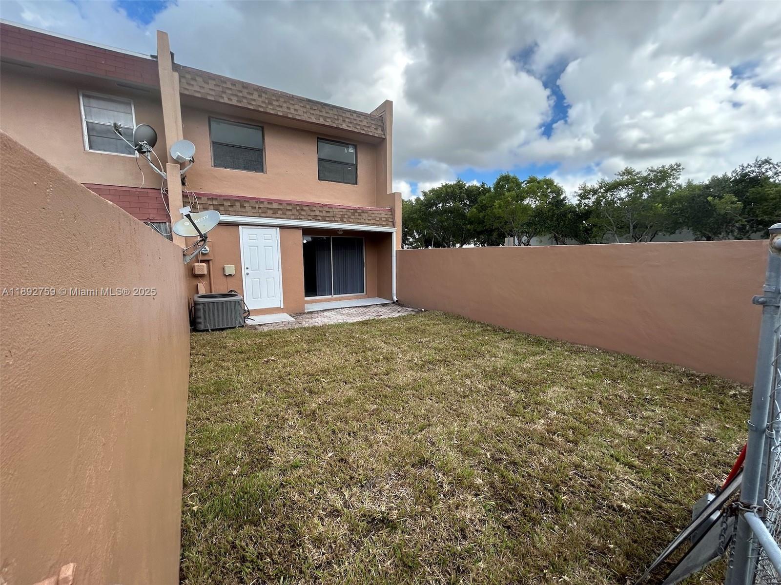 LESLIE ESTATES SEC SEVEN - Residential
