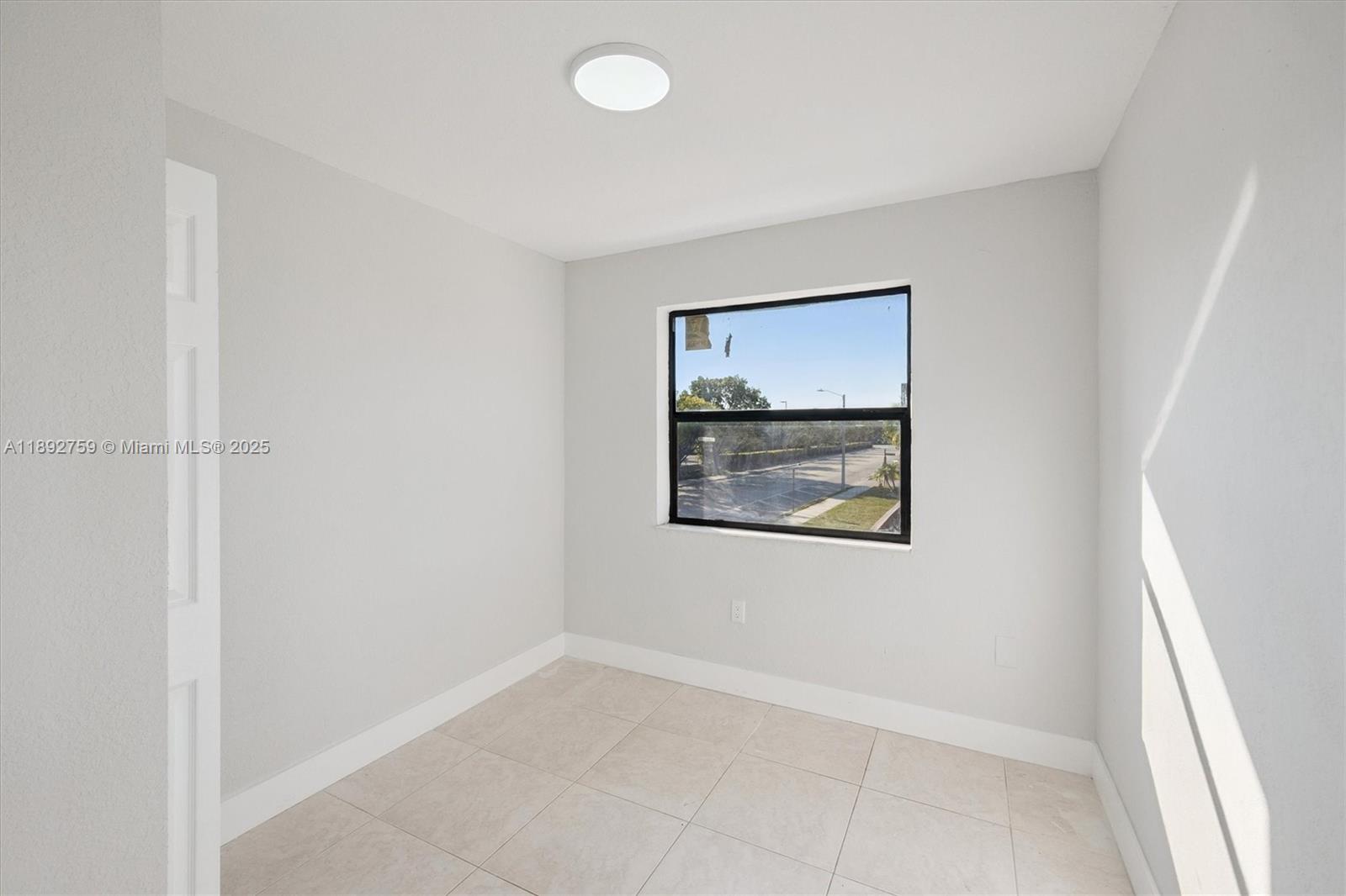 LESLIE ESTATES SEC SEVEN - Residential