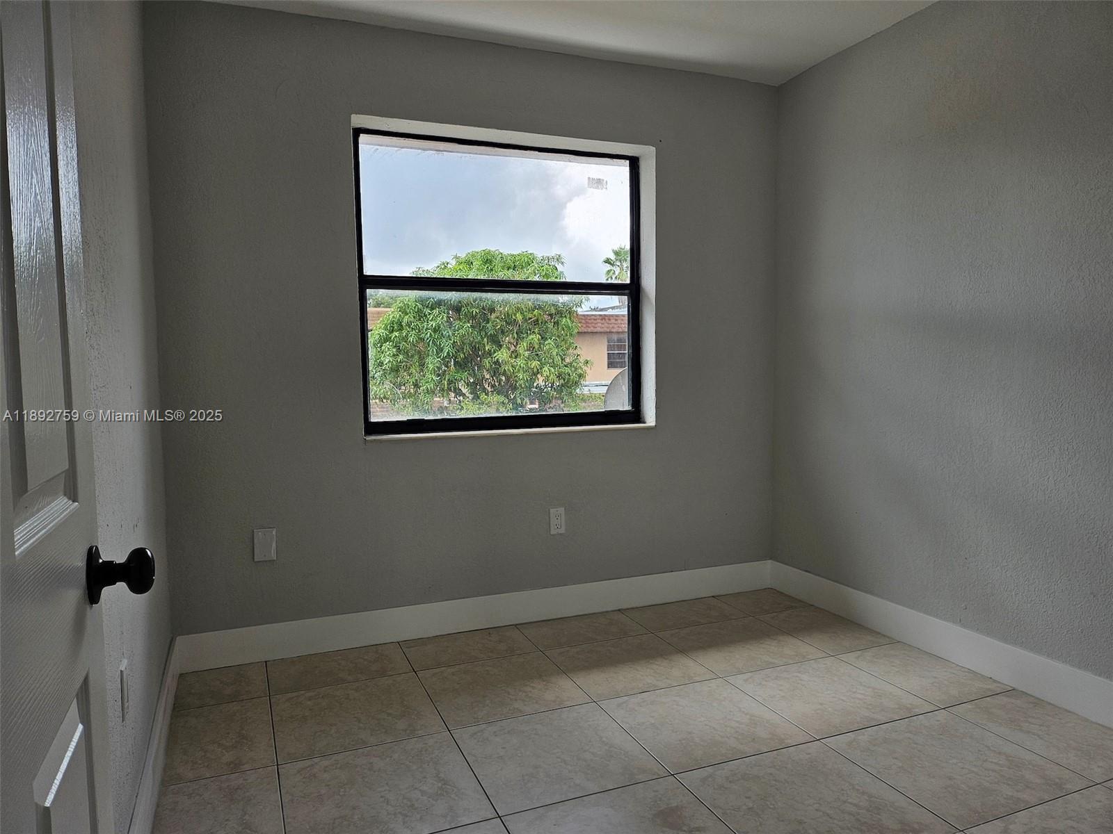 LESLIE ESTATES SEC SEVEN - Residential
