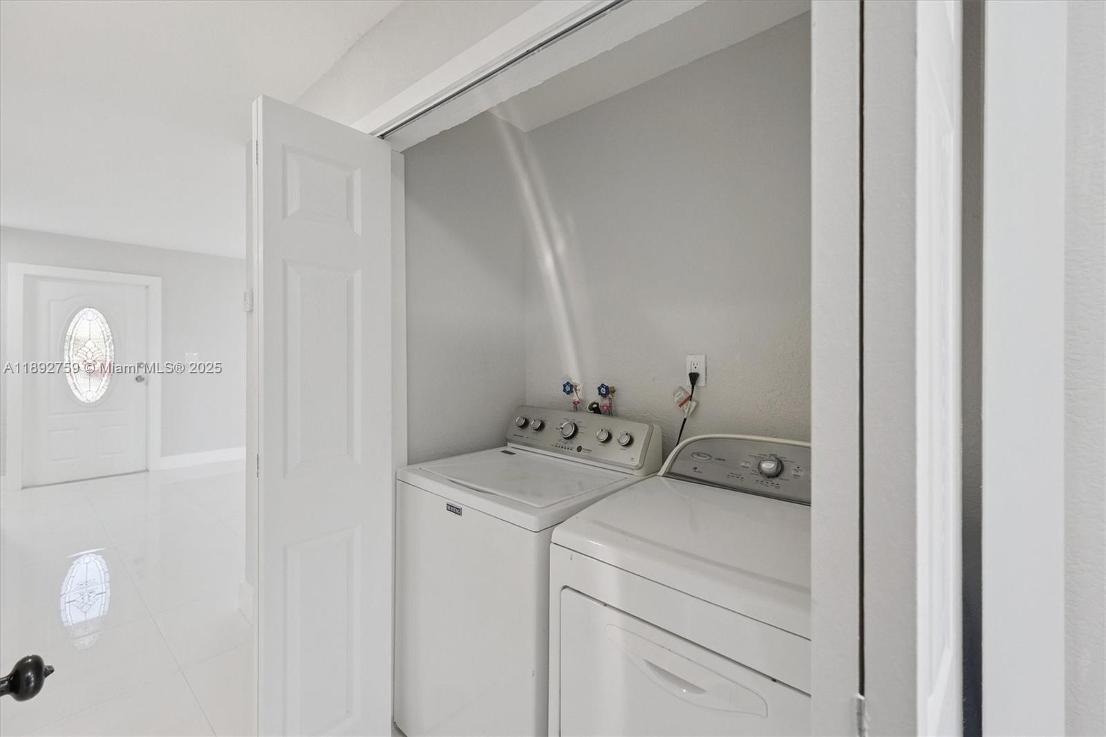 LESLIE ESTATES SEC SEVEN - Residential