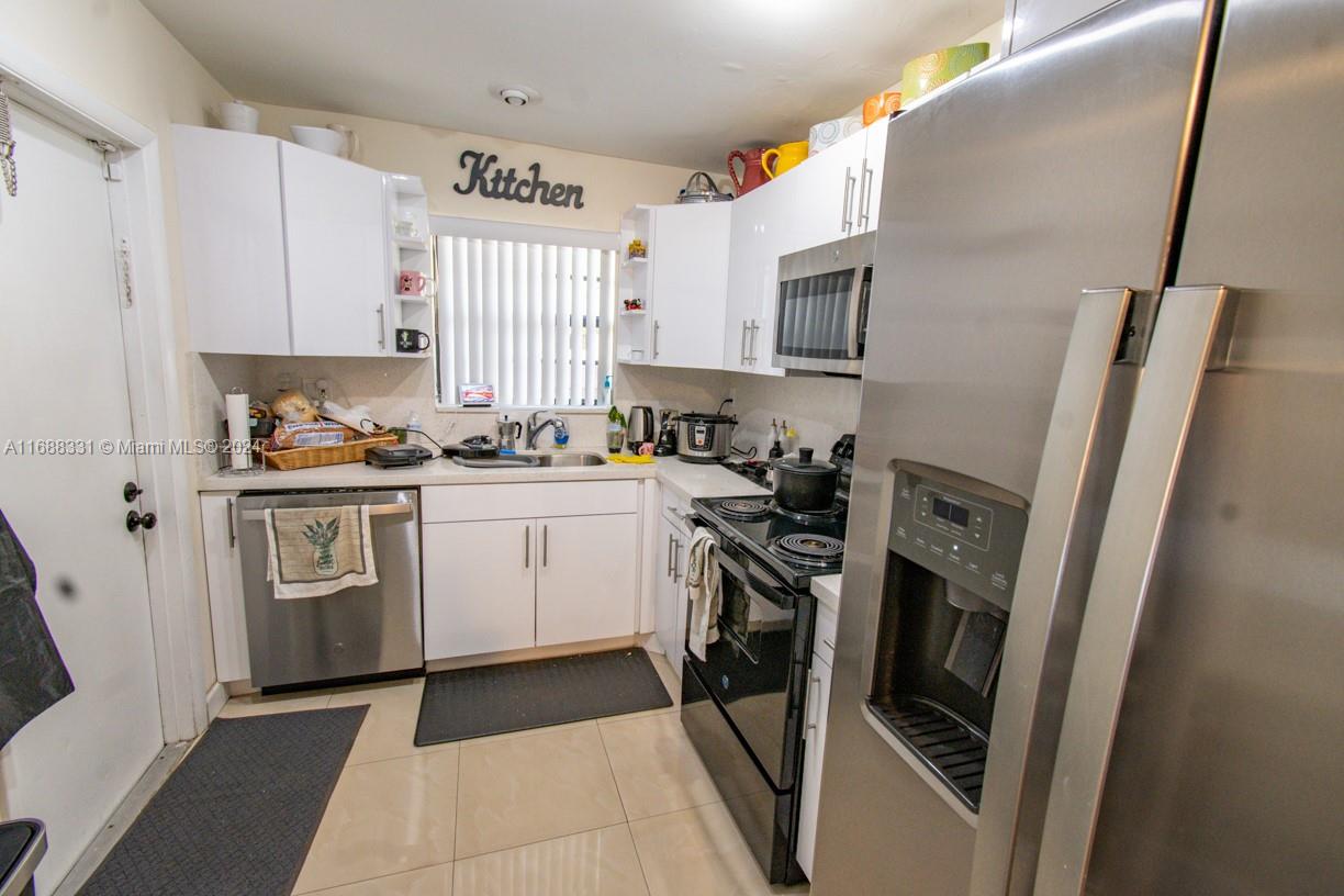 KENDALE LAKES WEST TOWNHO - Residential