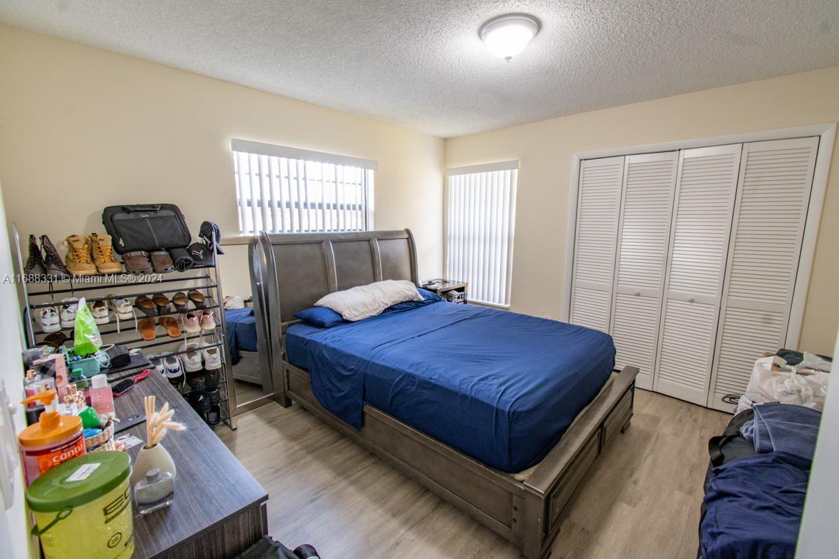 KENDALE LAKES WEST TOWNHO - Residential