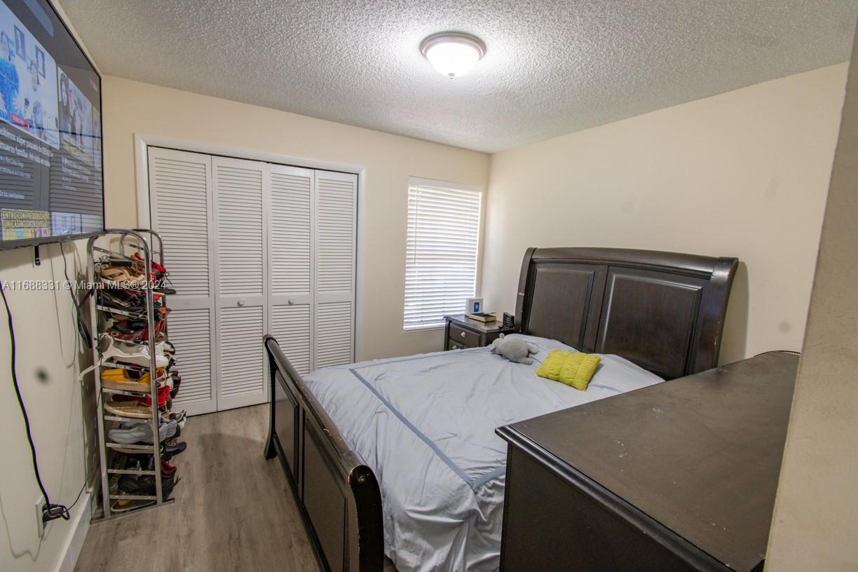 KENDALE LAKES WEST TOWNHO - Residential