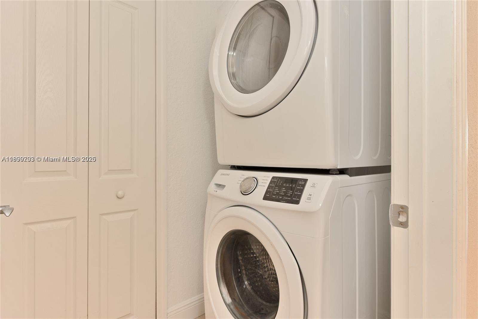 CYPRESS POINTE IV AT HERO - Residential Lease