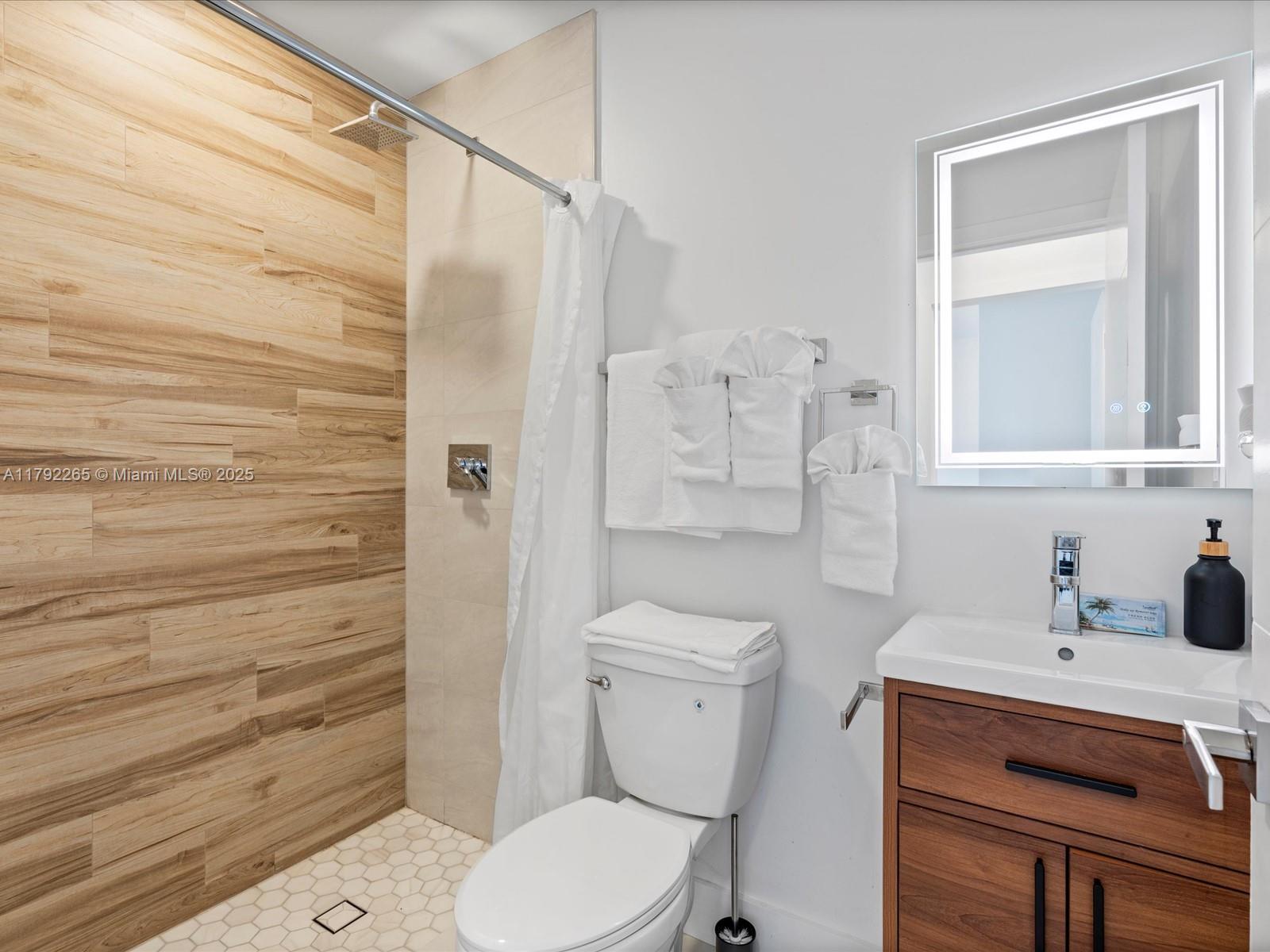 GOLD COAST TWIN VILLAS WE - Residential Income