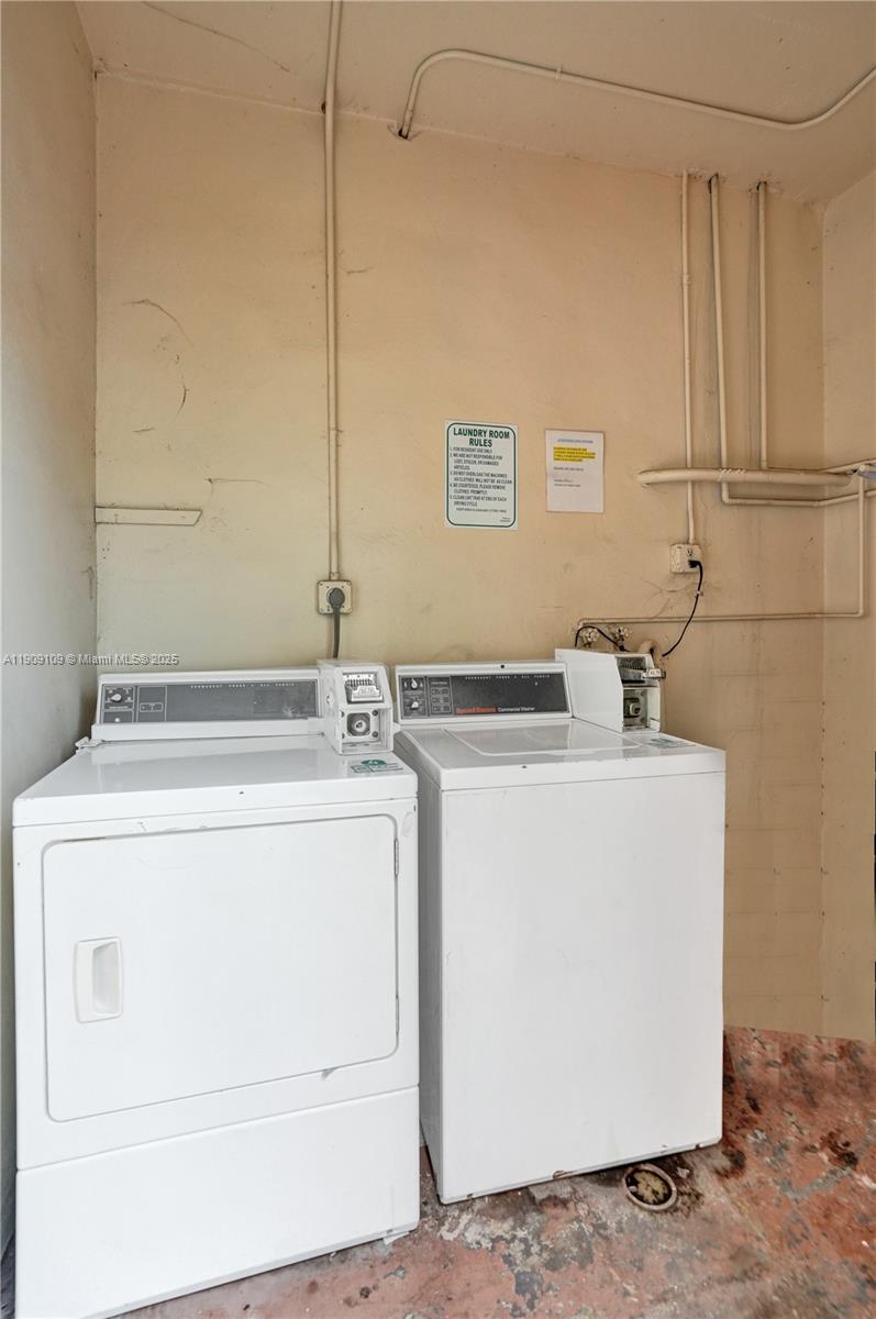 LAKE PARK GARDENS 1 INC C - Residential Lease