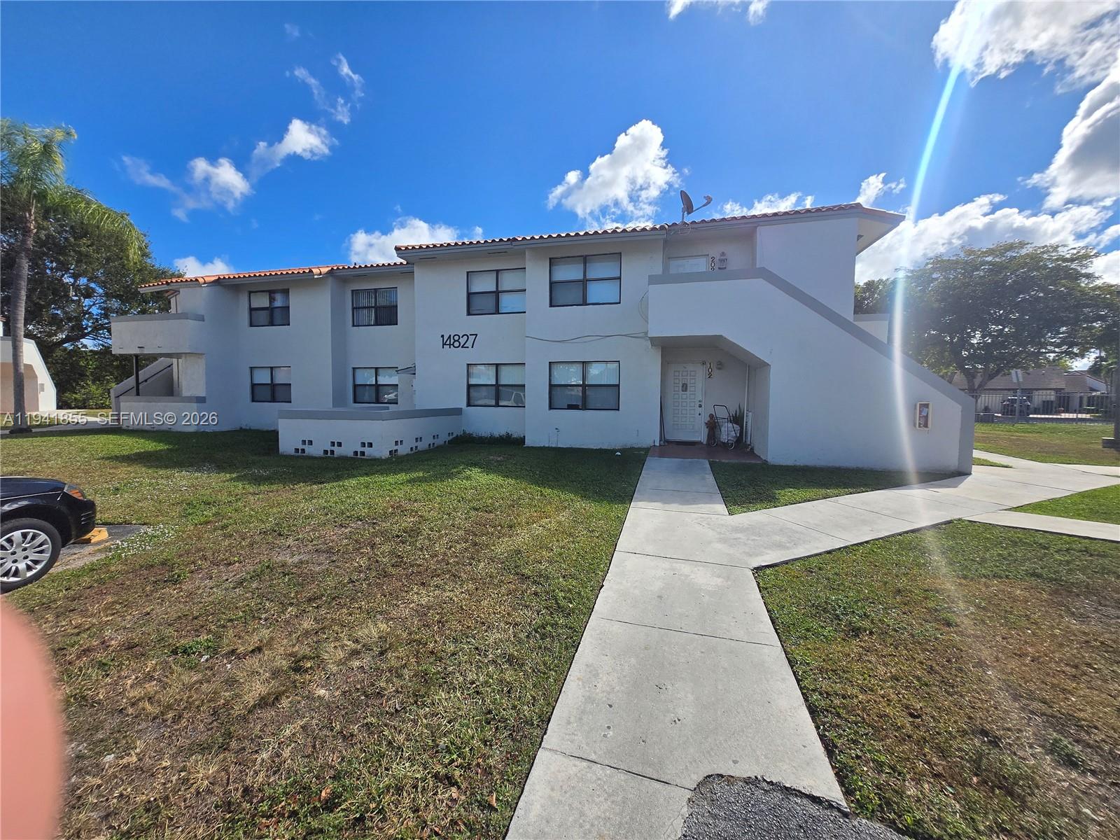 THE PORTICOS CONDO #1 - Residential Lease