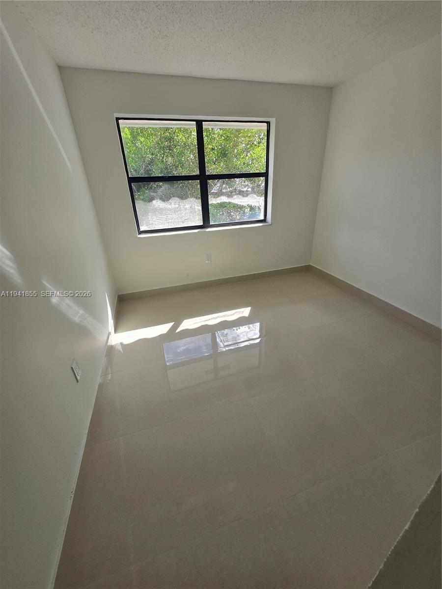 THE PORTICOS CONDO #1 - Residential Lease