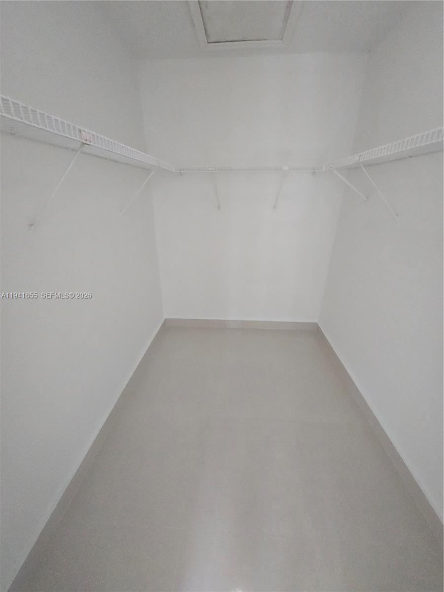 THE PORTICOS CONDO #1 - Residential Lease