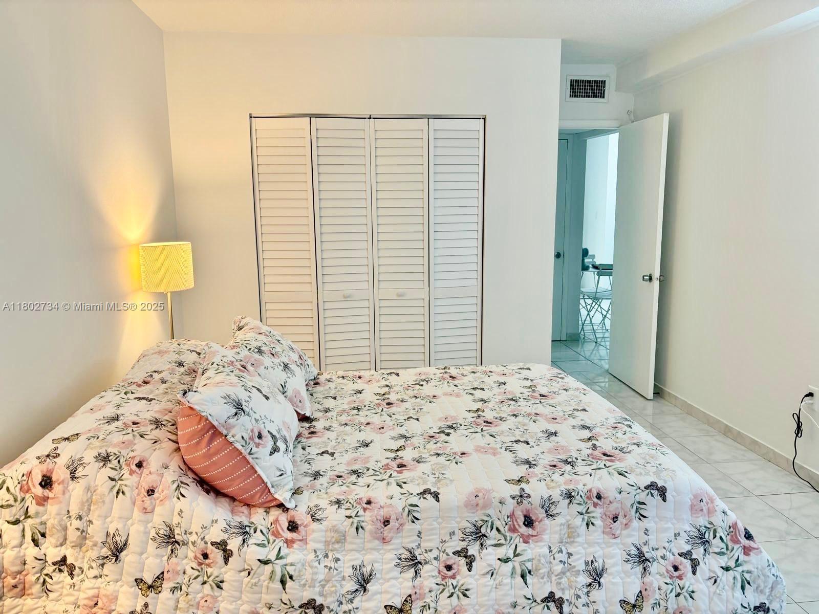 400 Kings Point Drive 928