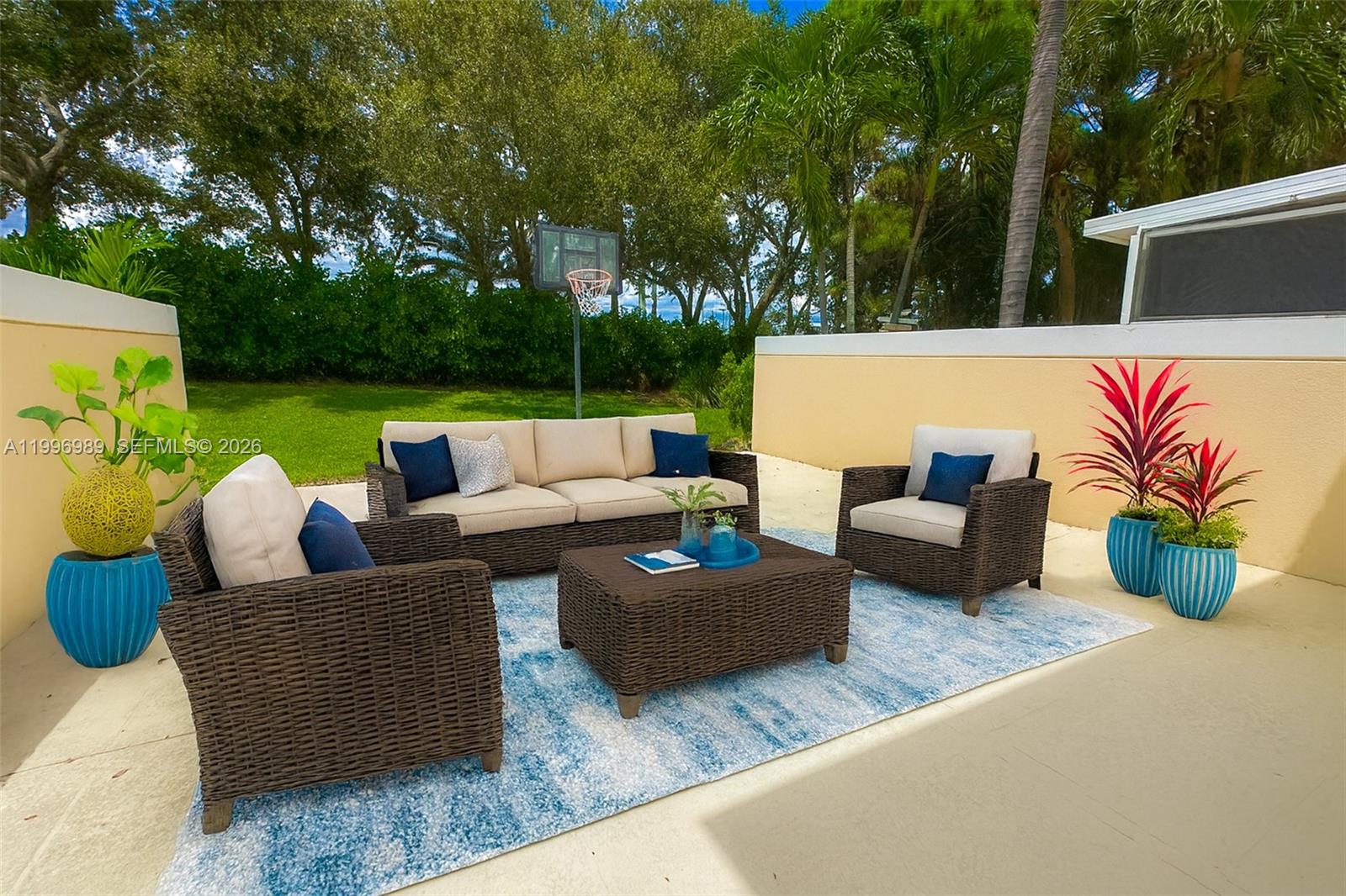 CATALINA LAKES - Residential