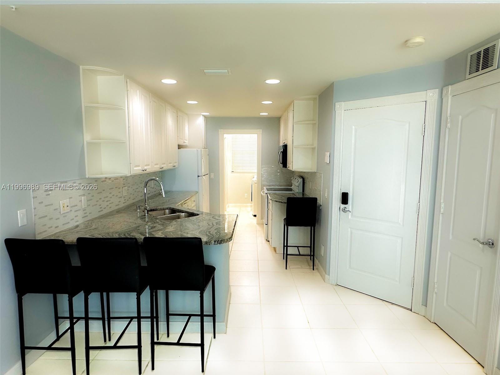 CATALINA LAKES - Residential