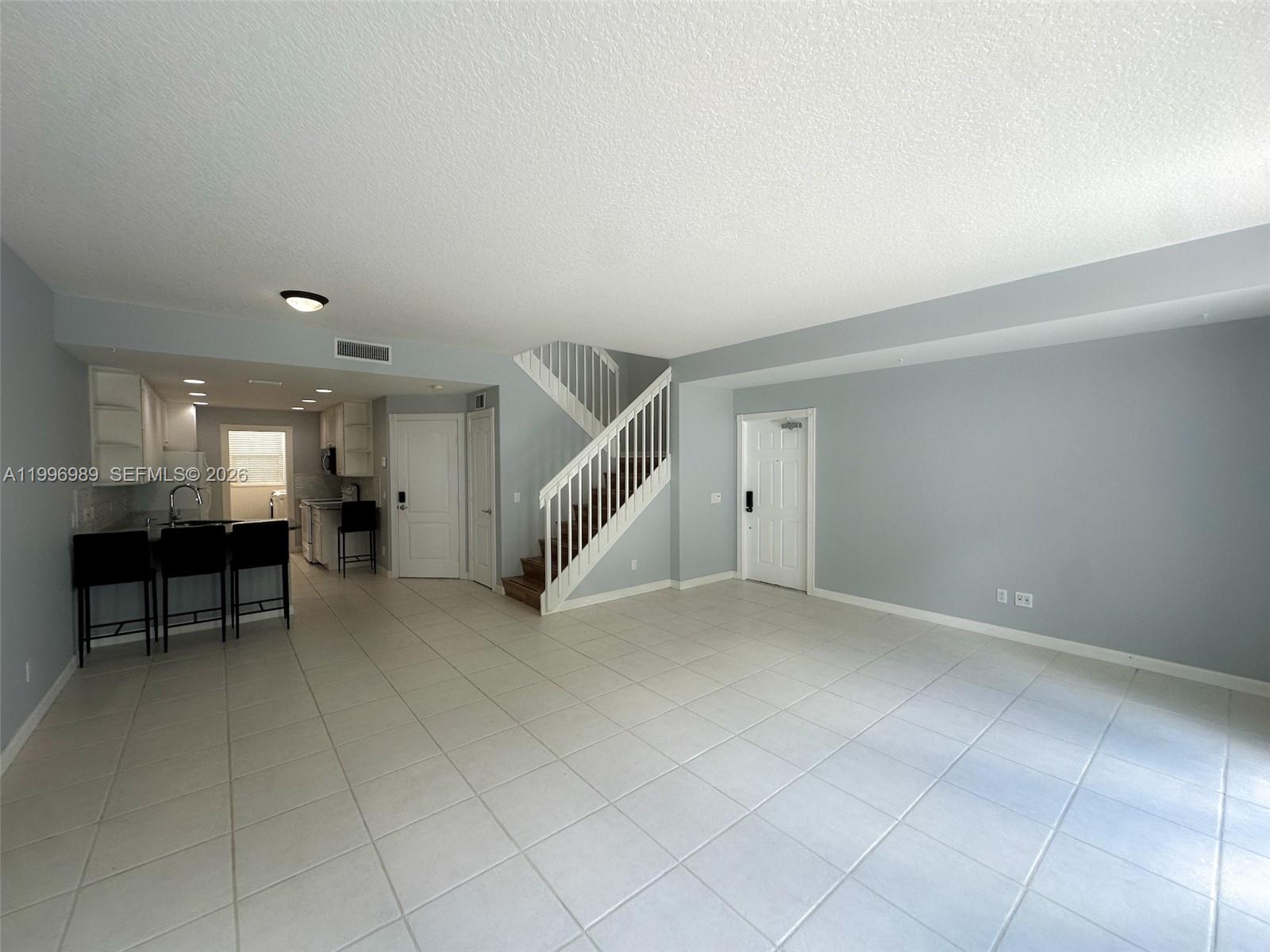 CATALINA LAKES - Residential