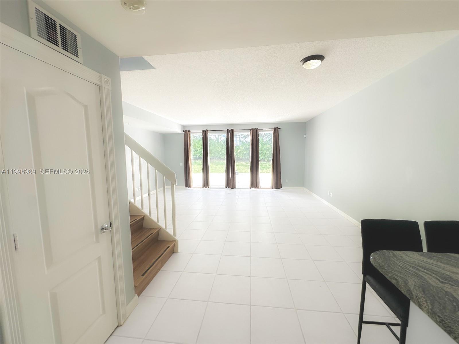 CATALINA LAKES - Residential