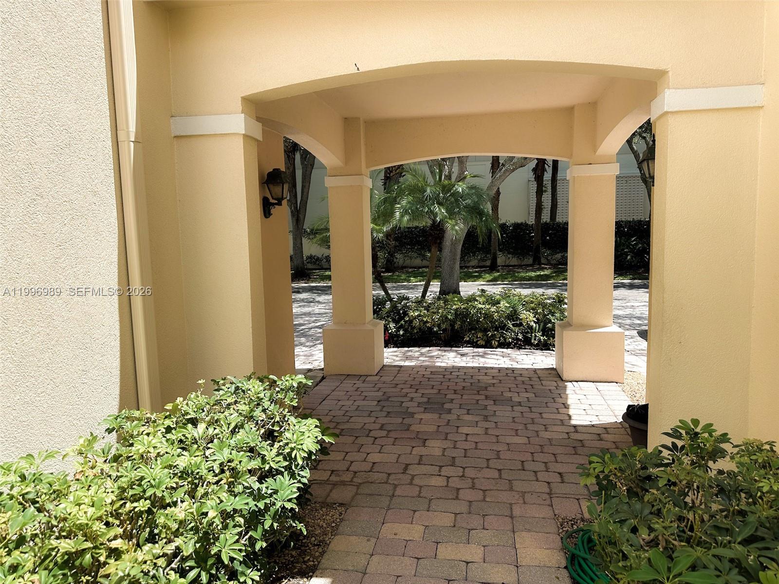 CATALINA LAKES - Residential