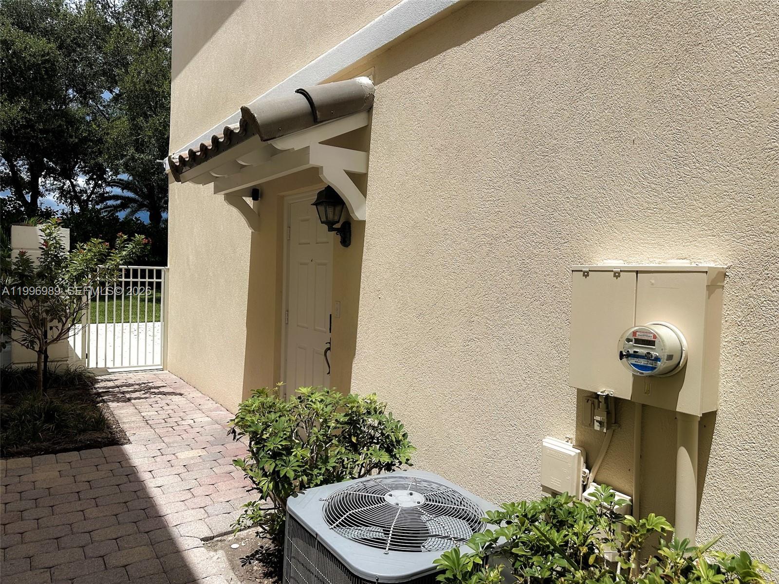 CATALINA LAKES - Residential