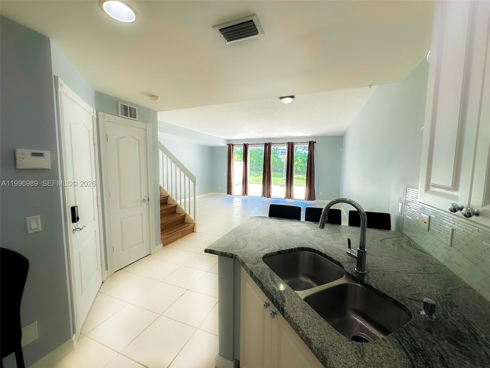 CATALINA LAKES - Residential