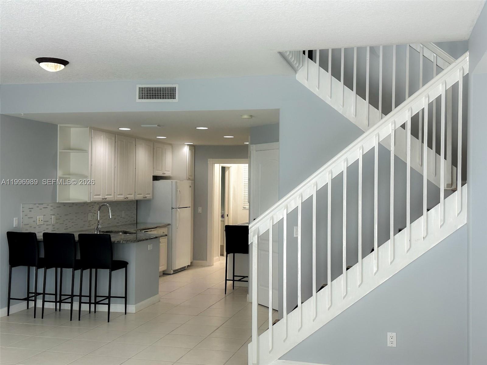 CATALINA LAKES - Residential